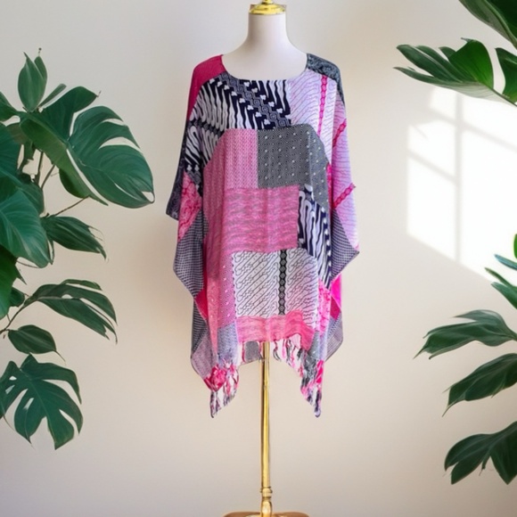 0145/  Pink batik Pattern Poncho, Short kaftan, Swim Cover Up. - Picture 3 of 11